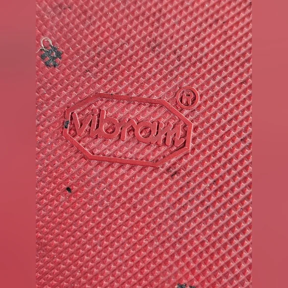 Christian Louboutin Isabelle Wedge Sandals - Picture 6 of 9